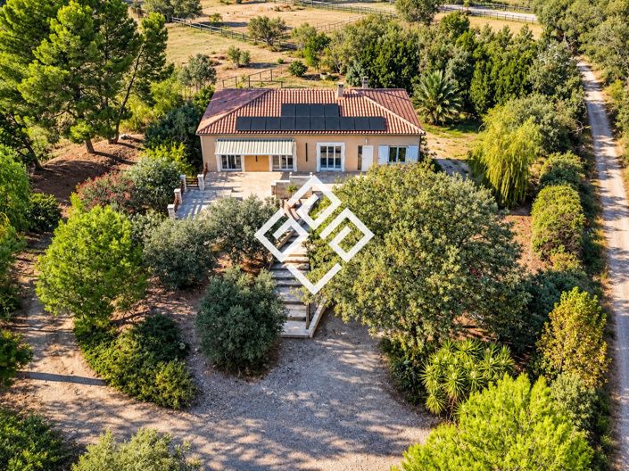 Image No.2-4 Bed House for sale
