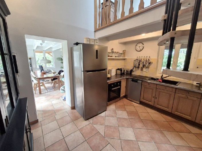 Image No.16-5 Bed House for sale