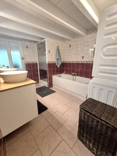 Image No.17-5 Bed House for sale