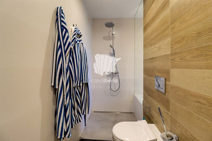 Image No.24-4 Bed House for sale