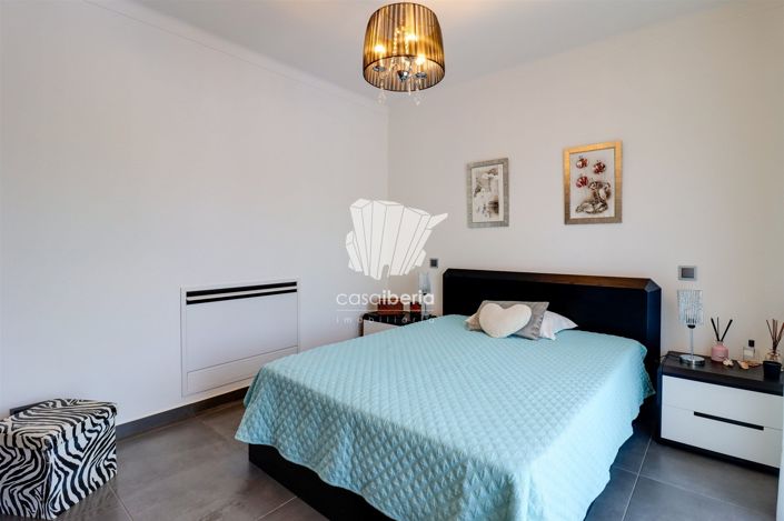 Image No.31-4 Bed House for sale