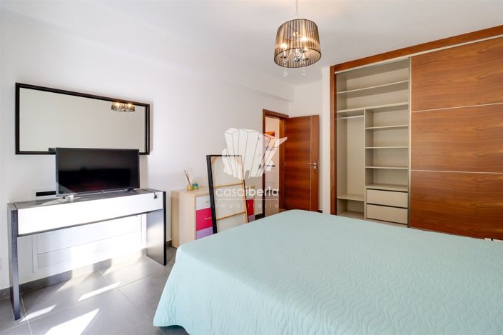 Image No.36-4 Bed House for sale