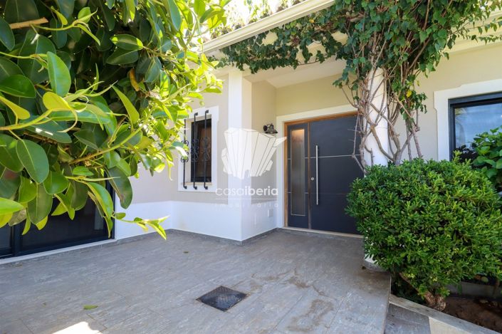 Image No.5-4 Bed House for sale