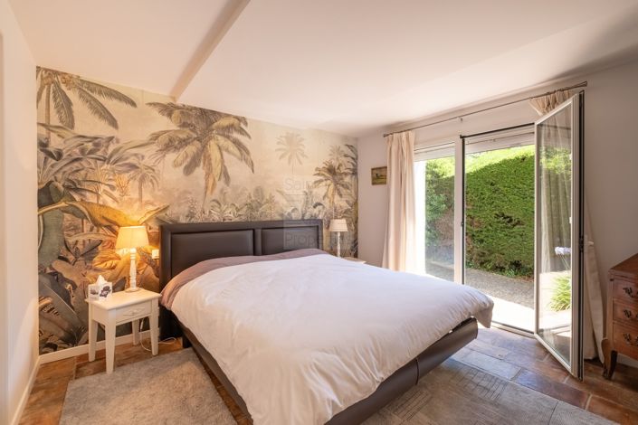 Image No.10-4 Bed House for sale