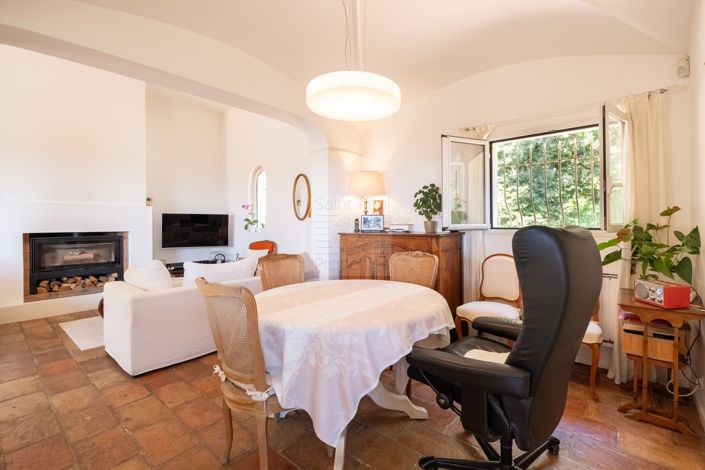 Image No.6-4 Bed House for sale