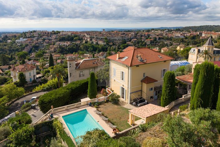 Image No.6-5 Bed House for sale