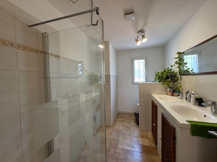 Image No.11-3 Bed House for sale