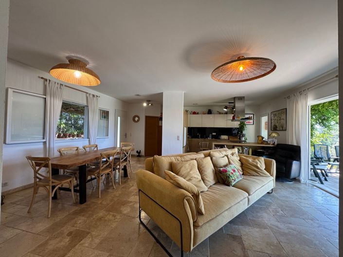 Image No.3-3 Bed House for sale