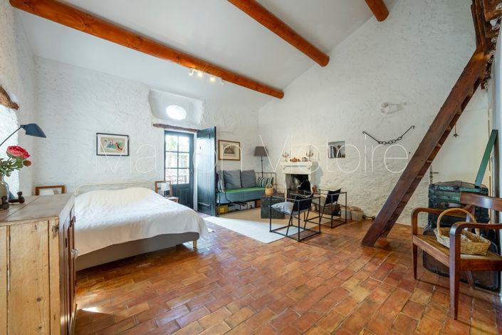 Image No.24-5 Bed House for sale
