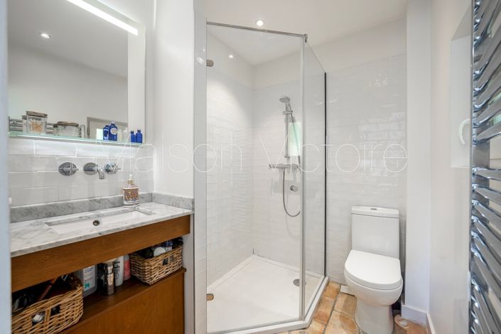 Image No.26-5 Bed House for sale