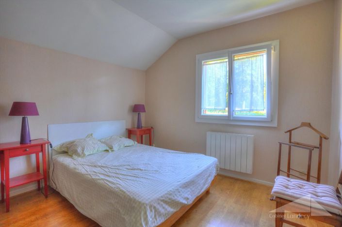 Image No.11-4 Bed House for sale