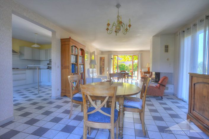 Image No.4-4 Bed House for sale