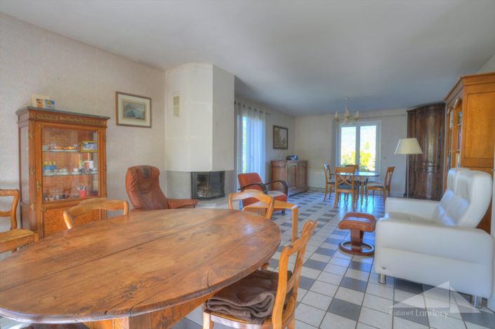 Image No.5-4 Bed House for sale