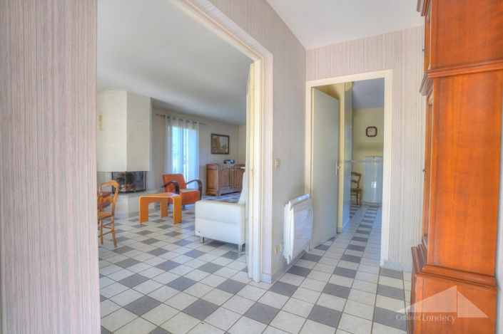 Image No.7-4 Bed House for sale