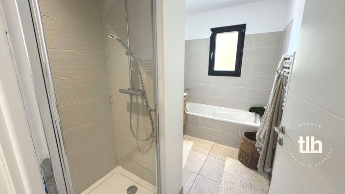 Image No.18-4 Bed House for sale