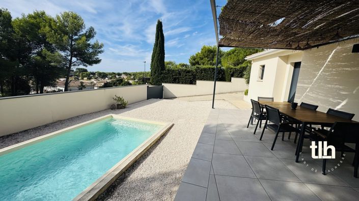 Image No.2-4 Bed House for sale