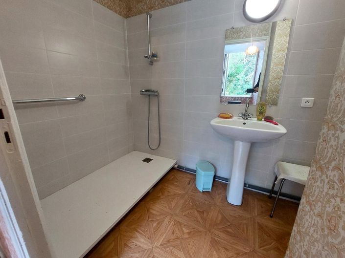 Image No.11-Propriété de 8 chambres à vendre à Aulon