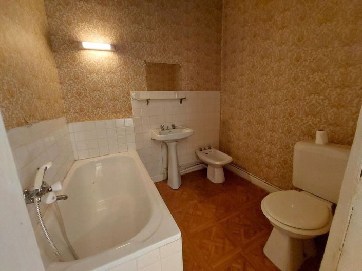 Image No.13-Propriété de 8 chambres à vendre à Aulon