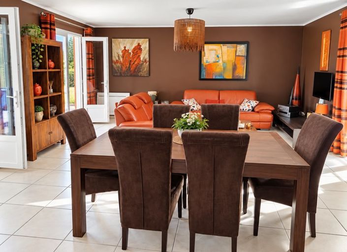 Image No.2-5 Bed House for sale