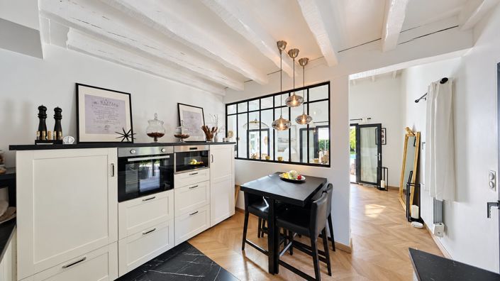 Image No.5-5 Bed House for sale