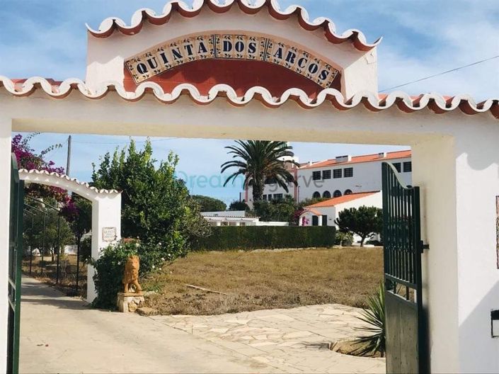 Image No.14-9 Bed House for sale