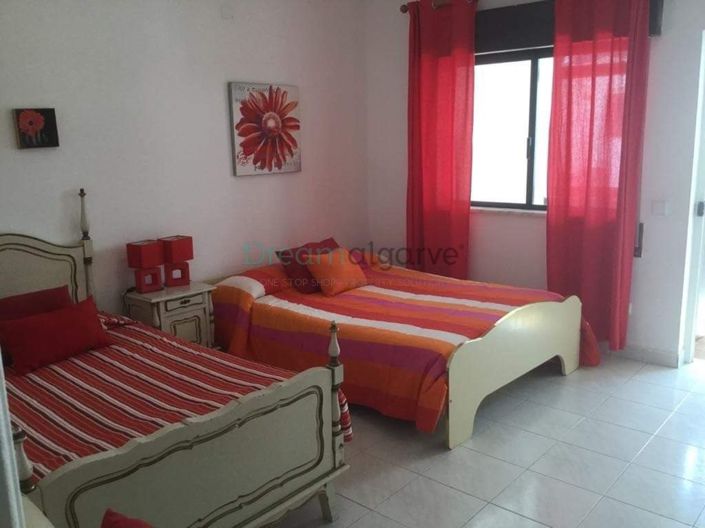 Image No.9-9 Bed House for sale