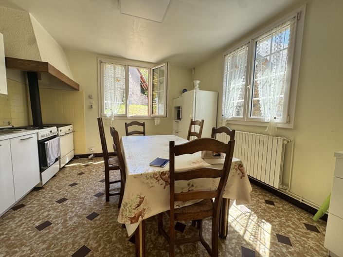 Image No.8-4 Bed House for sale