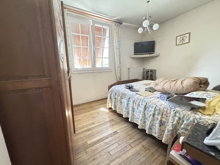 Image No.9-4 Bed House for sale