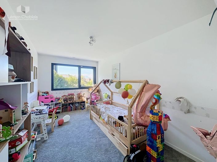 Image No.20-4 Bed House for sale