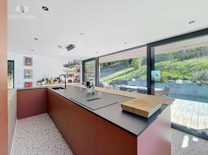 Image No.8-4 Bed House for sale