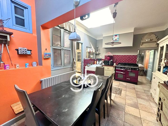 Image No.17-6 Bed House for sale