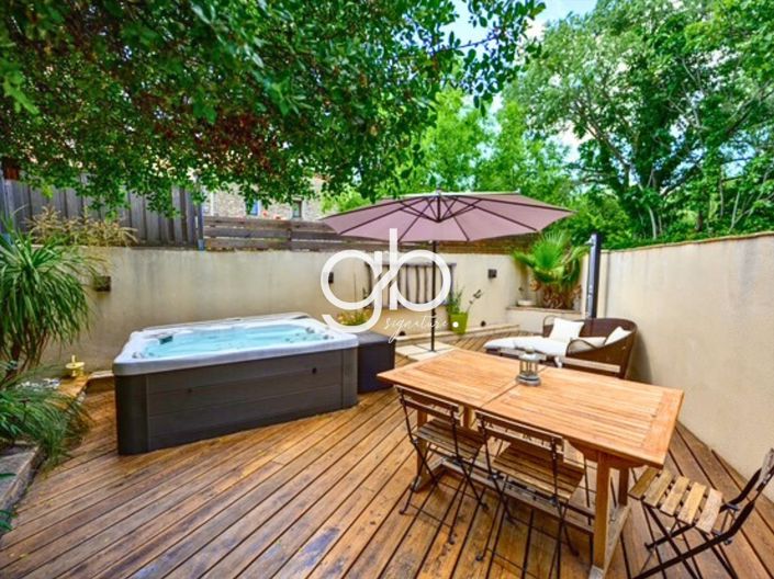 Image No.4-6 Bed House for sale