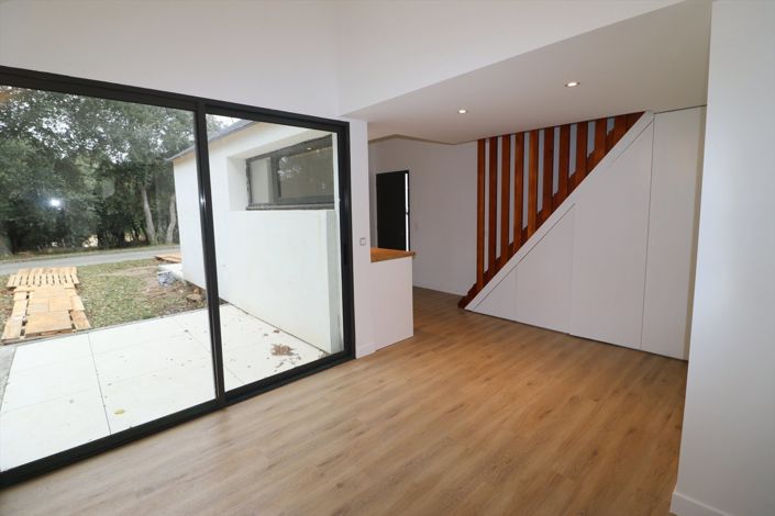 Image No.2-3 Bed House for sale