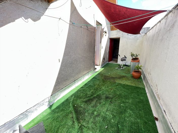 Image No.11-3 Bed House for sale