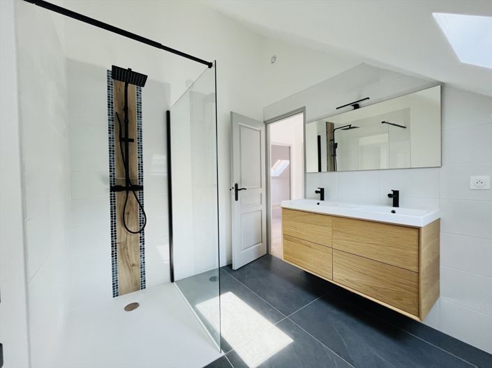 Image No.4-4 Bed House for sale