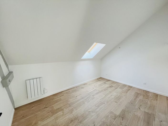 Image No.8-4 Bed House for sale