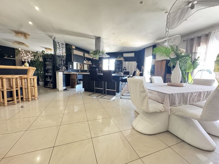 Image No.13-4 Bed House for sale
