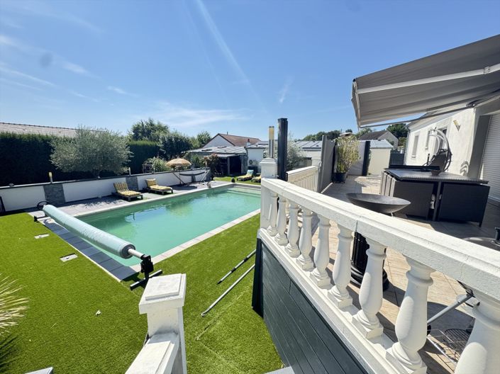 Image No.15-4 Bed House for sale