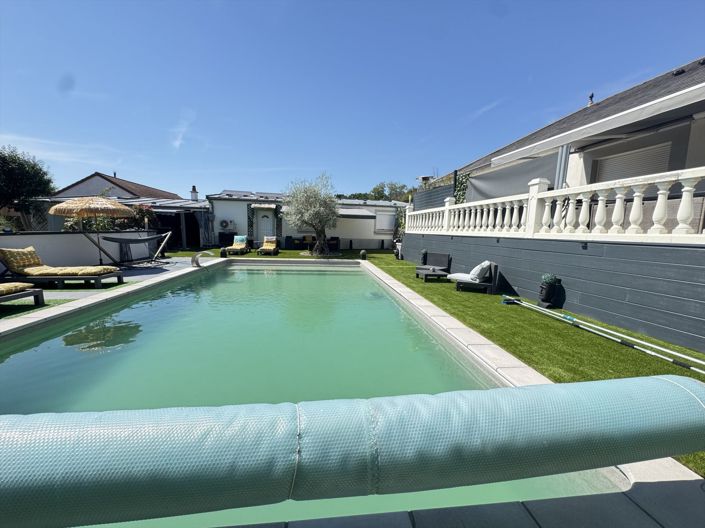 Image No.17-4 Bed House for sale