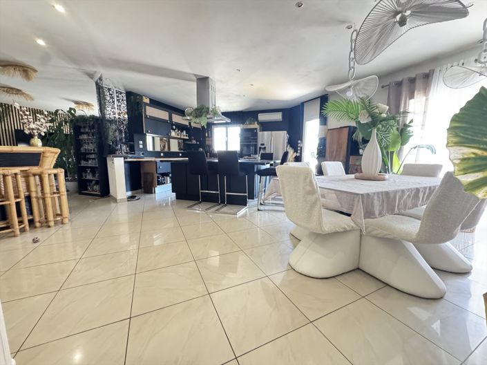Image No.9-4 Bed House for sale