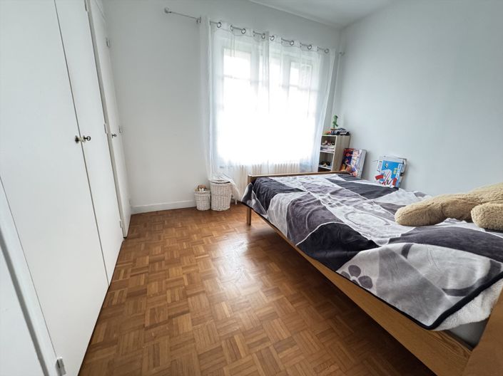 Image No.6-4 Bed House for sale