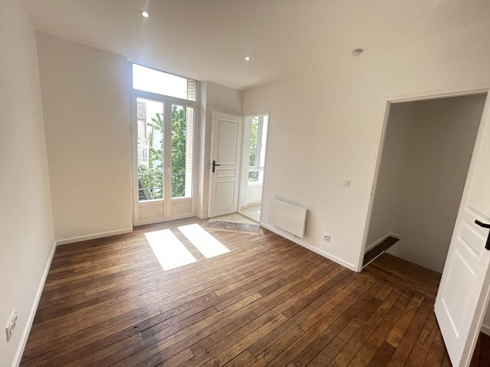 Image No.6-2 Bed House for sale