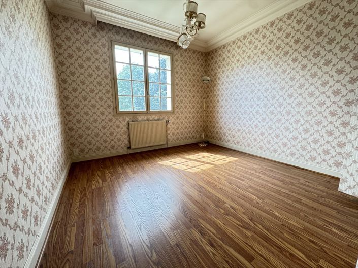 Image No.9-4 Bed House for sale