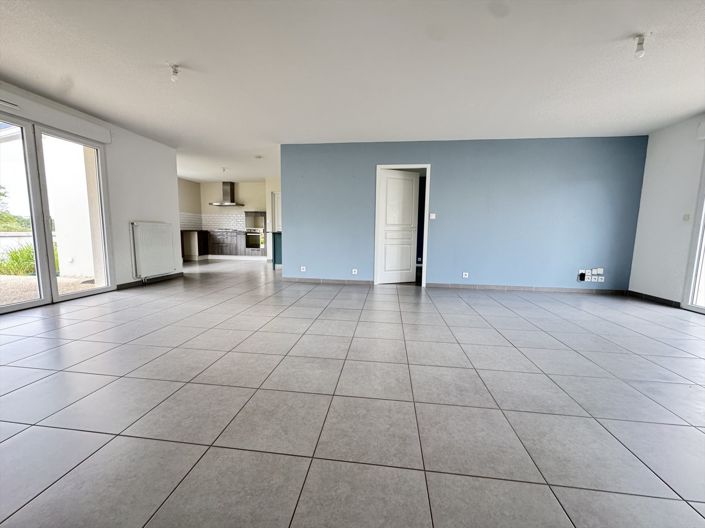 Image No.6-4 Bed House for sale