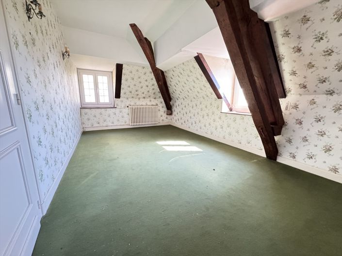 Image No.17-6 Bed House for sale
