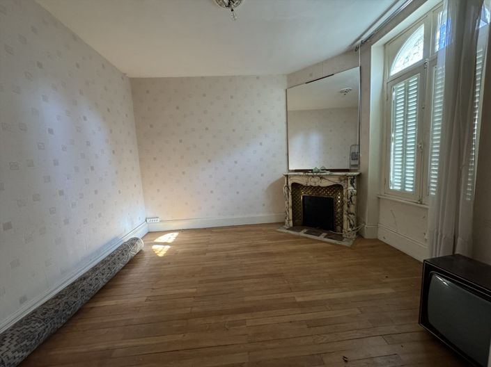 Image No.3-10 Bed House for sale