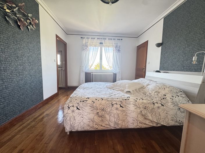 Image No.5-3 Bed House for sale