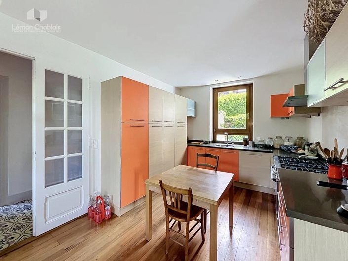 Image No.5-6 Bed House for sale