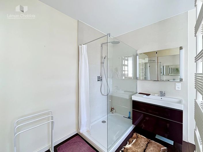 Image No.9-6 Bed House for sale