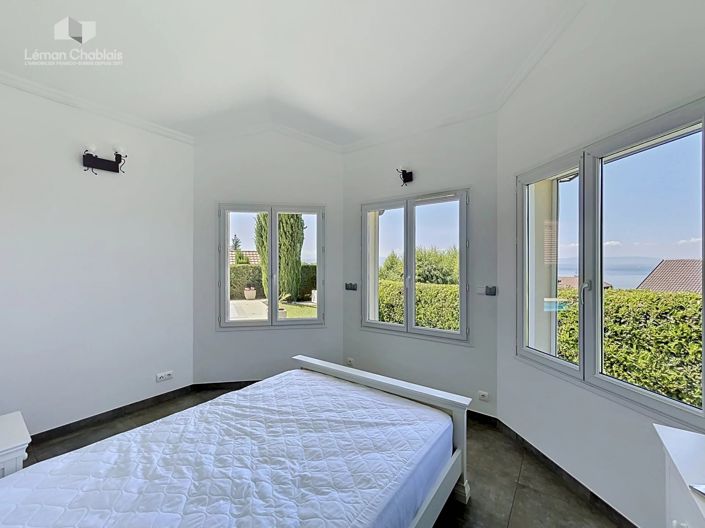 Image No.7-7 Bed House for sale